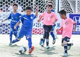 王威晨关键跑垒建功