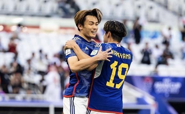 前景不容乐 前景不容乐